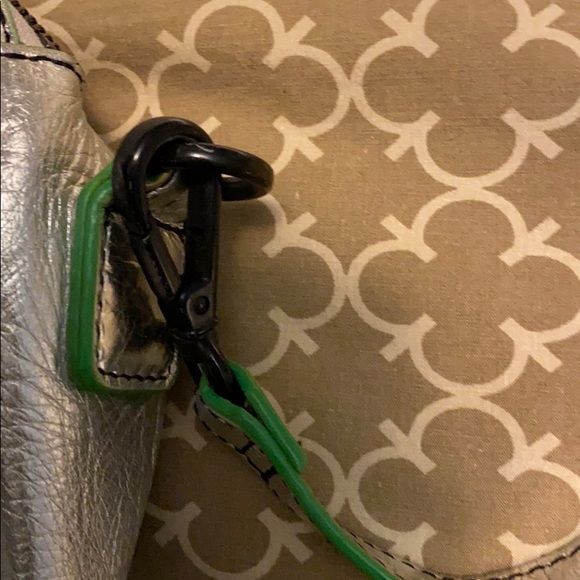 Liebeskin Berlin - Silver Purse - Picture 9 of 10